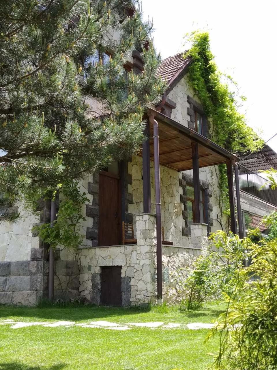 Eco Garden Bed & Breakfast Dilijan Eksteriør bilde